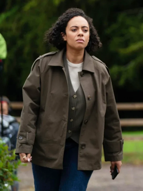 Saskia Ashdown Karen Pirie S02 Brown Coat
