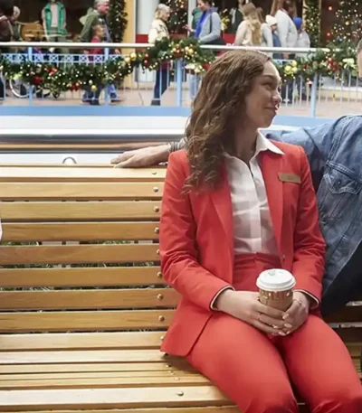 Tess The Holiday Shift S01 Red Suit