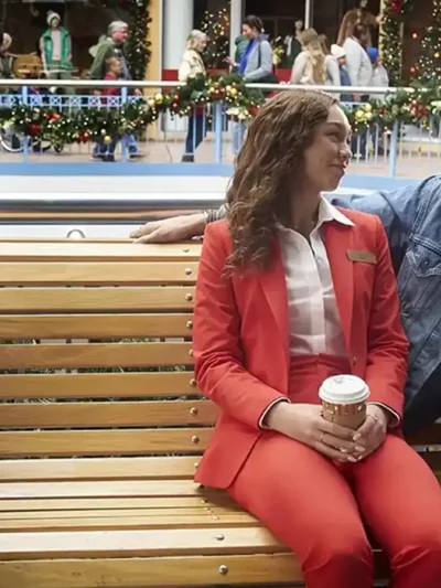 Tess The Holiday Shift S01 Red Suit