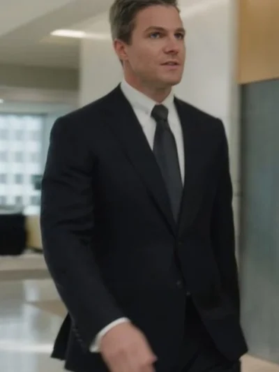 Stephen Amell Suits LA Black Suit