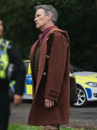 Stephen Moyer Art Detectives S01 Brown Coat