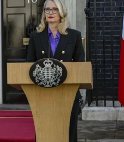 Vivienne Toussaint Hostage S01 Black Suit